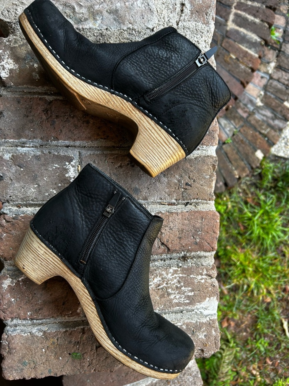 Dansko Maria Ankle Bootie Size 37 (US 6.5 - 7)